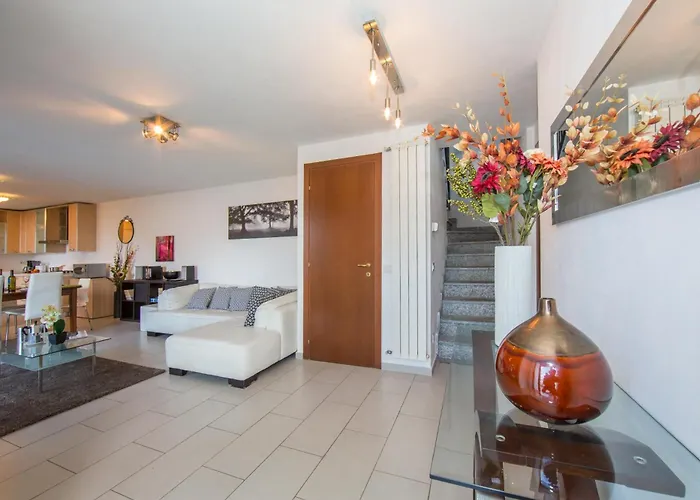 Aquila Semesterbostad Pianello Del Lario